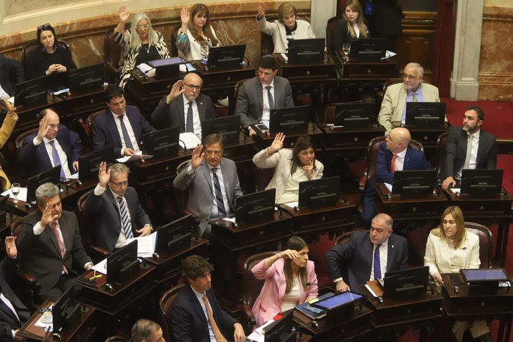 Radicales y provincialistas definieron confrontar al Gobierno.